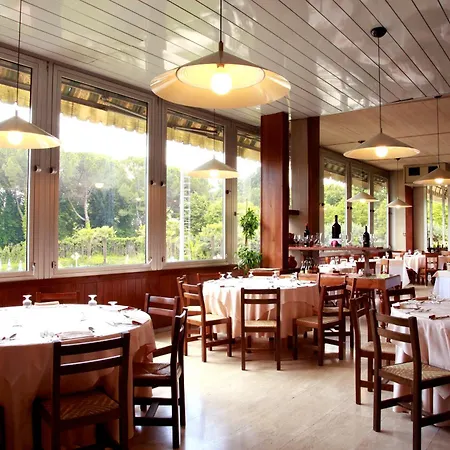 Country Club מלון