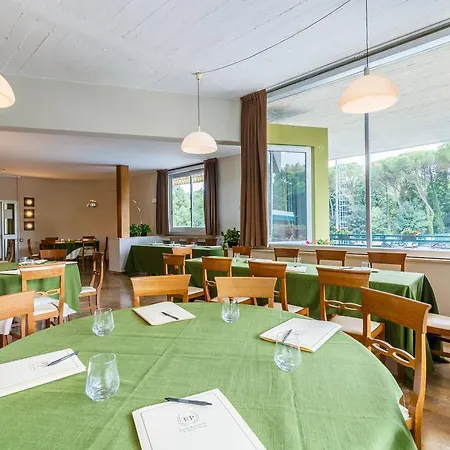 Country Club Hotel 4*