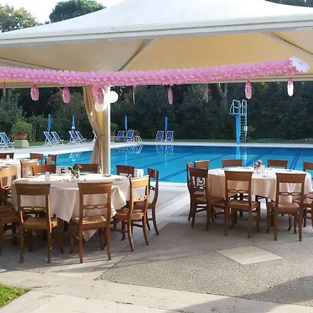 מלון Country Club