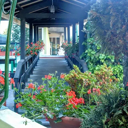 Country Club